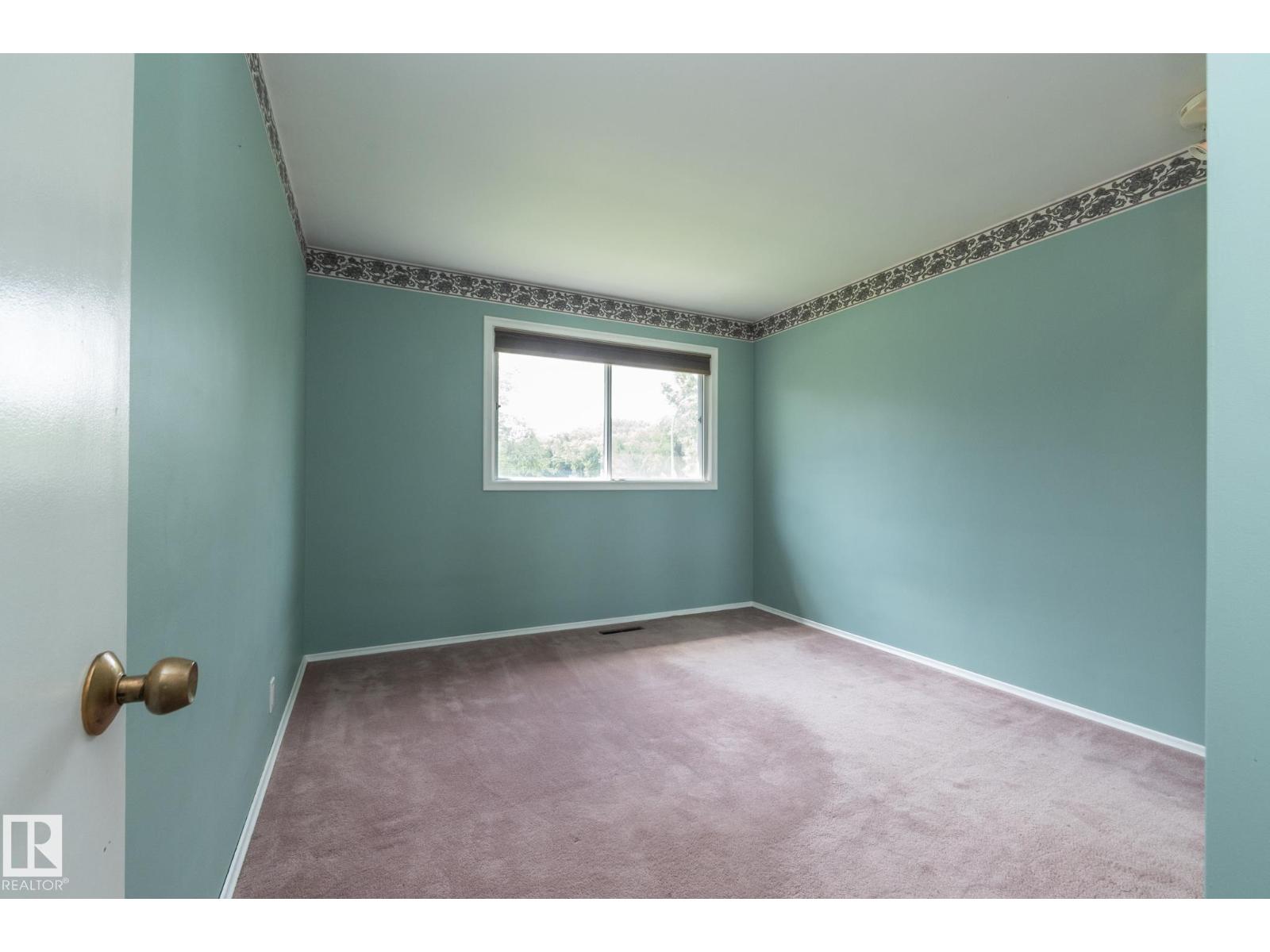5608 122 AV NW - 30