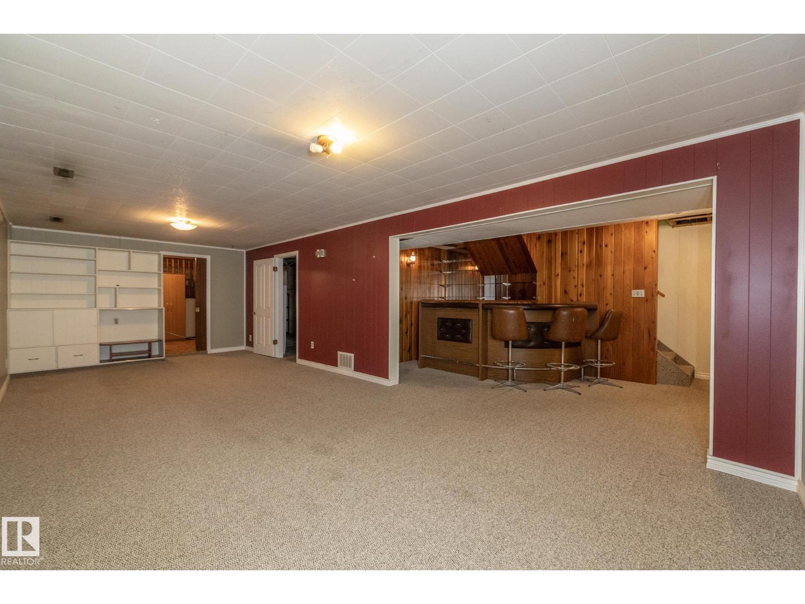 5608 122 AV NW - 41