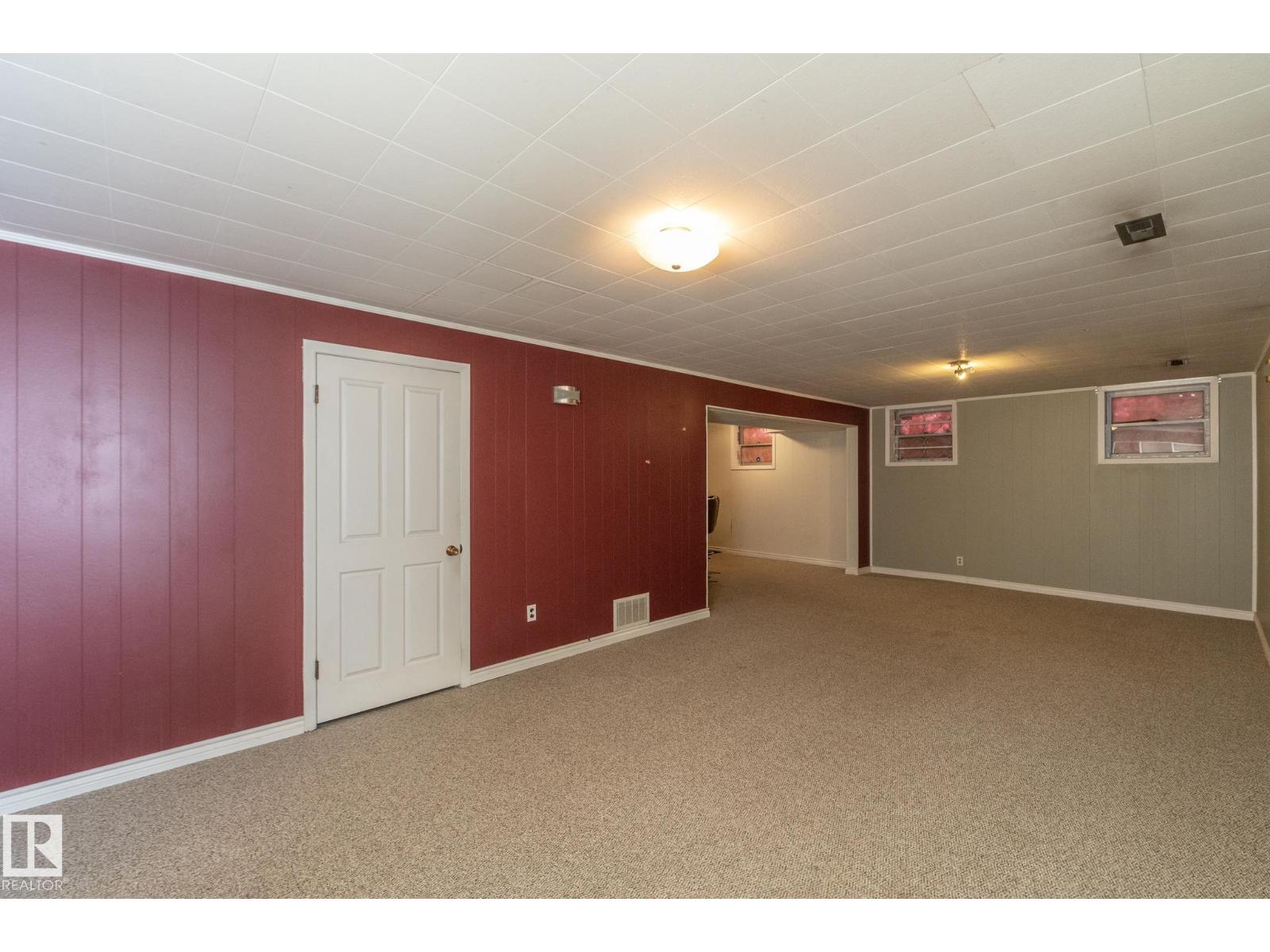 5608 122 AV NW - 43
