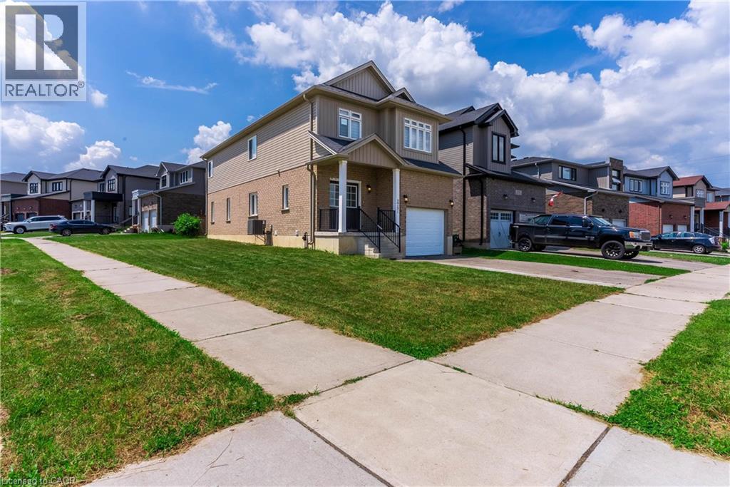 2751 ORIOLE Drive — photo 2 of 45