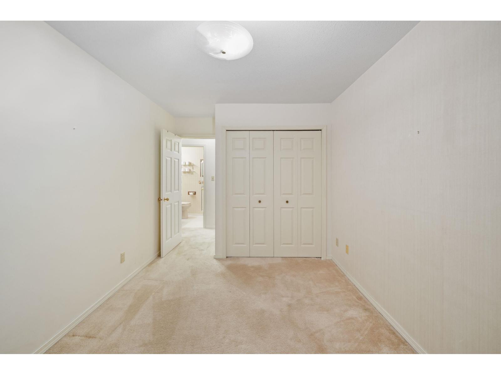 405 1350 VIDAL STREET, White Rock
