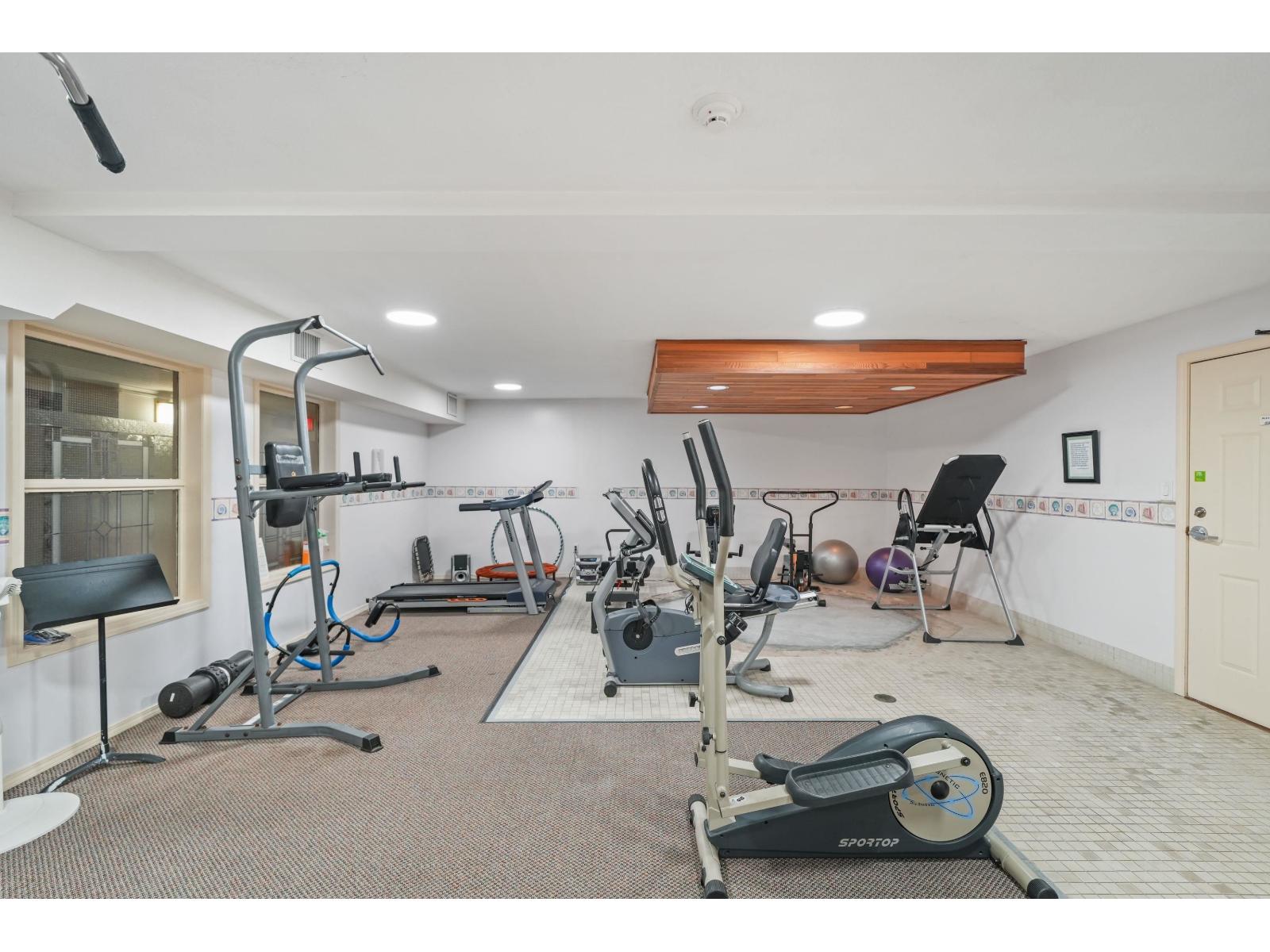 405 1350 VIDAL STREET, White Rock