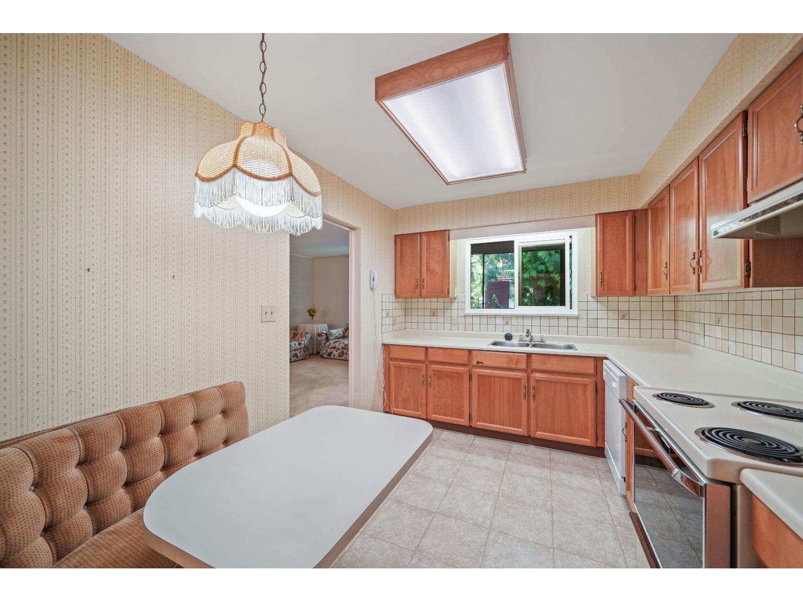 405 1350 VIDAL STREET, White Rock