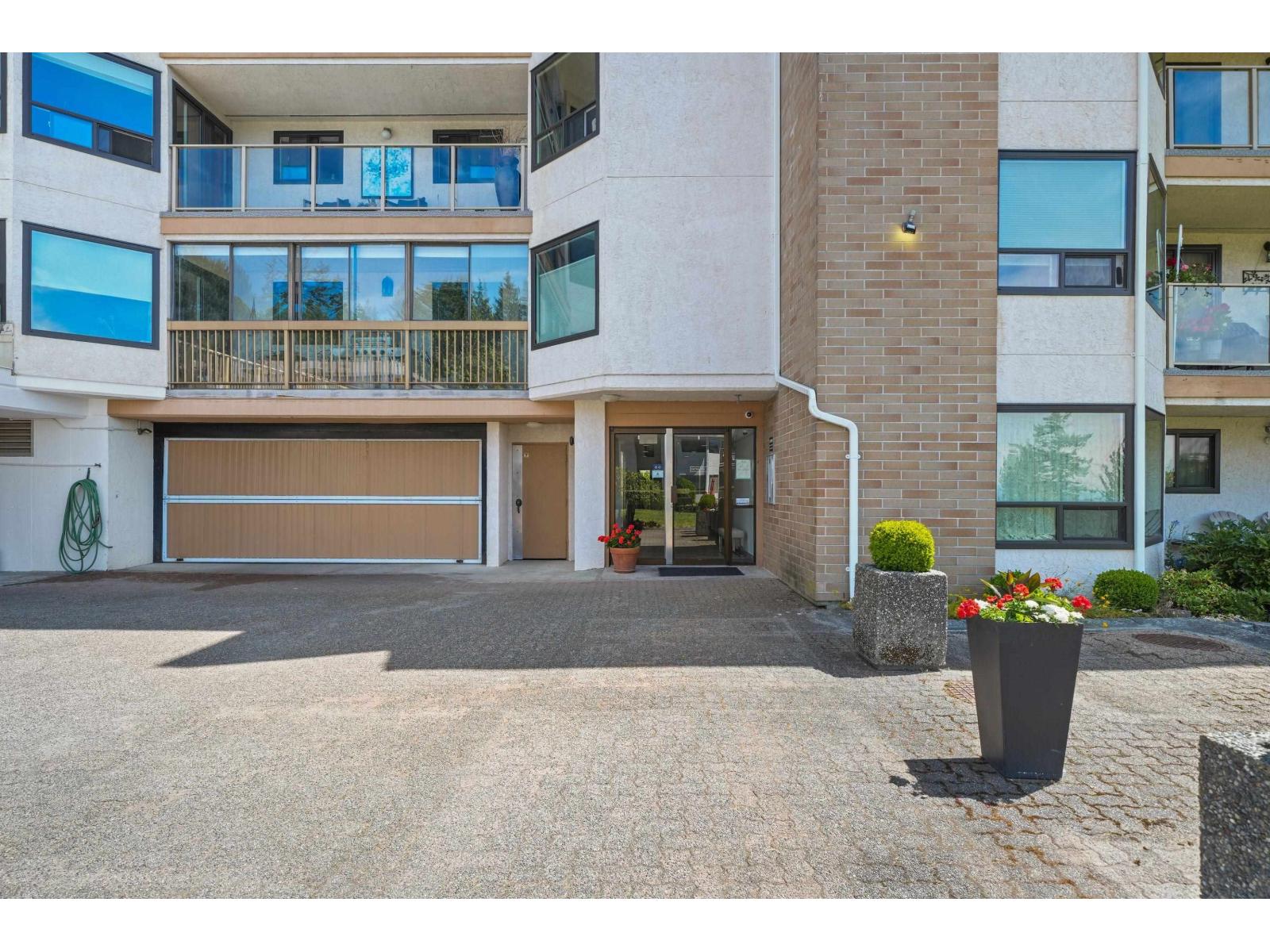 405 1350 VIDAL STREET, White Rock