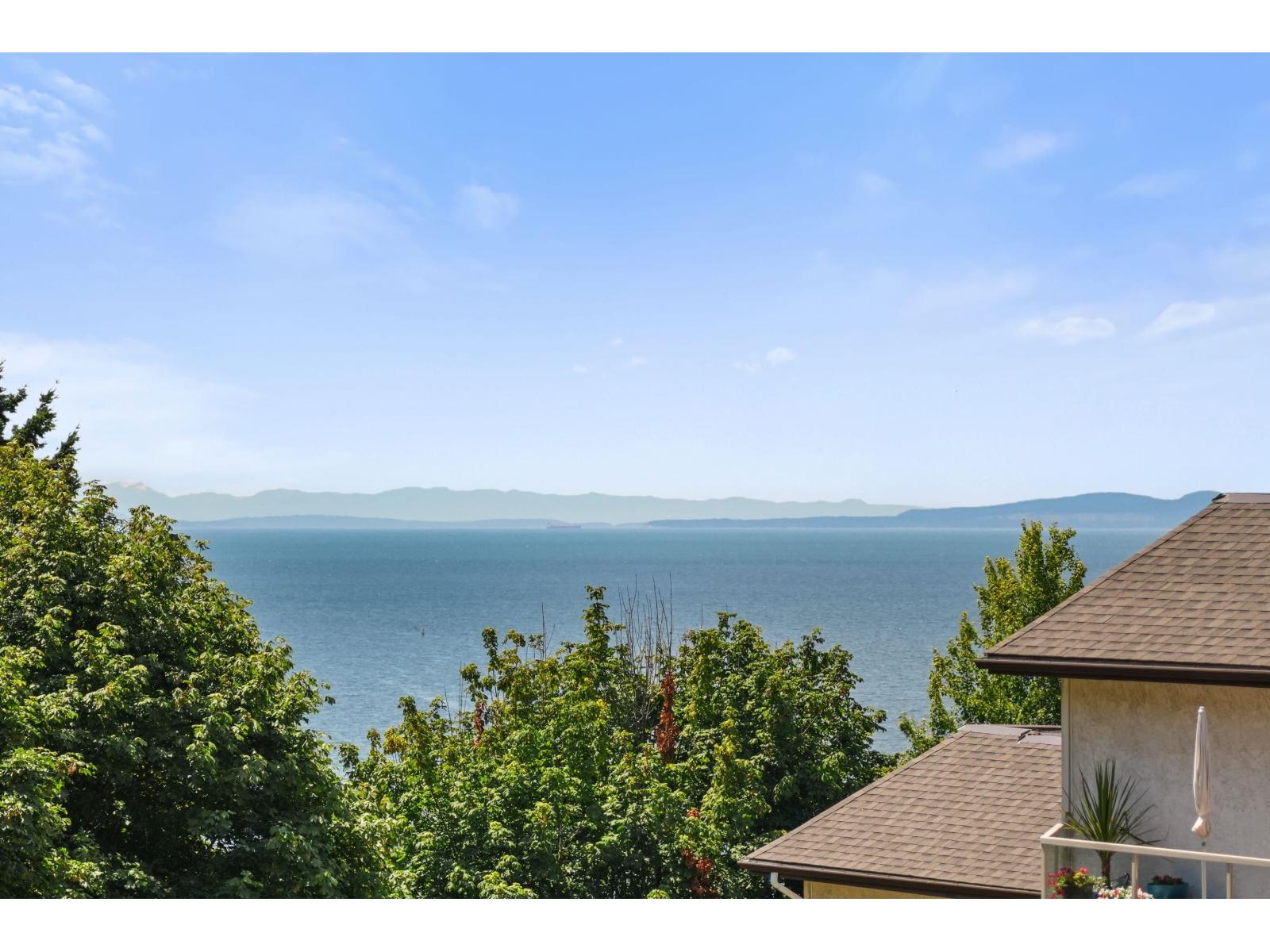 405 1350 VIDAL STREET, White Rock