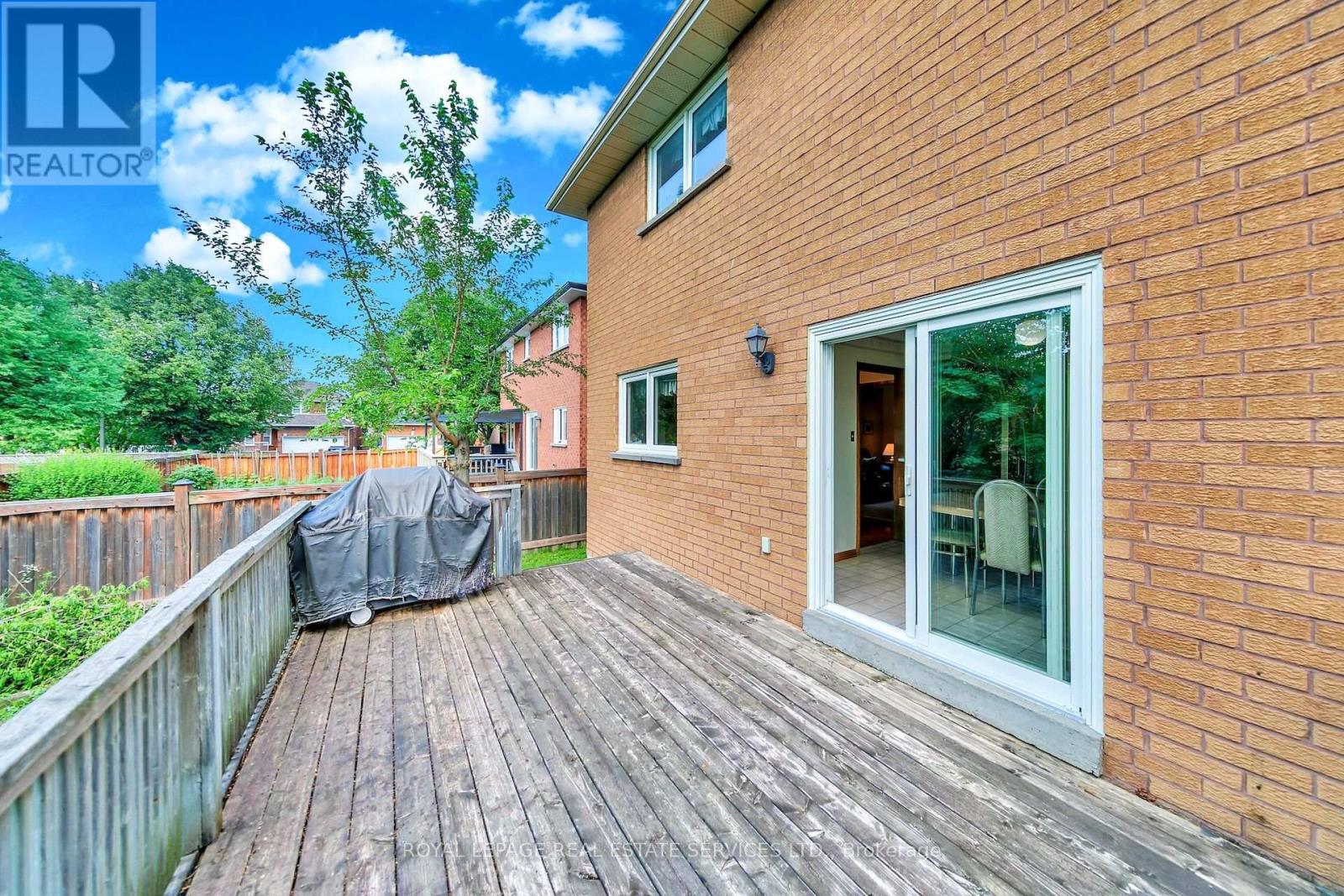 47 VELVET CRESCENT - 31
