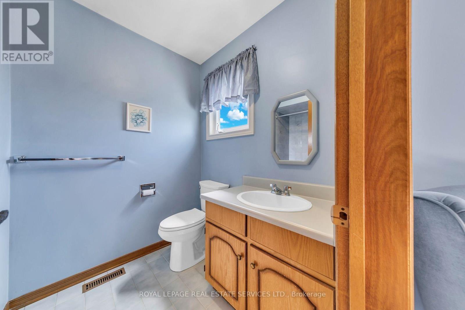 47 VELVET CRESCENT - 41