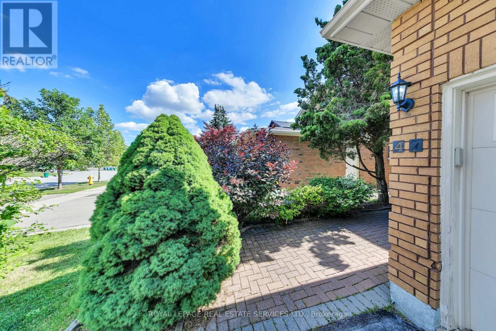 47 VELVET CRESCENT - 5