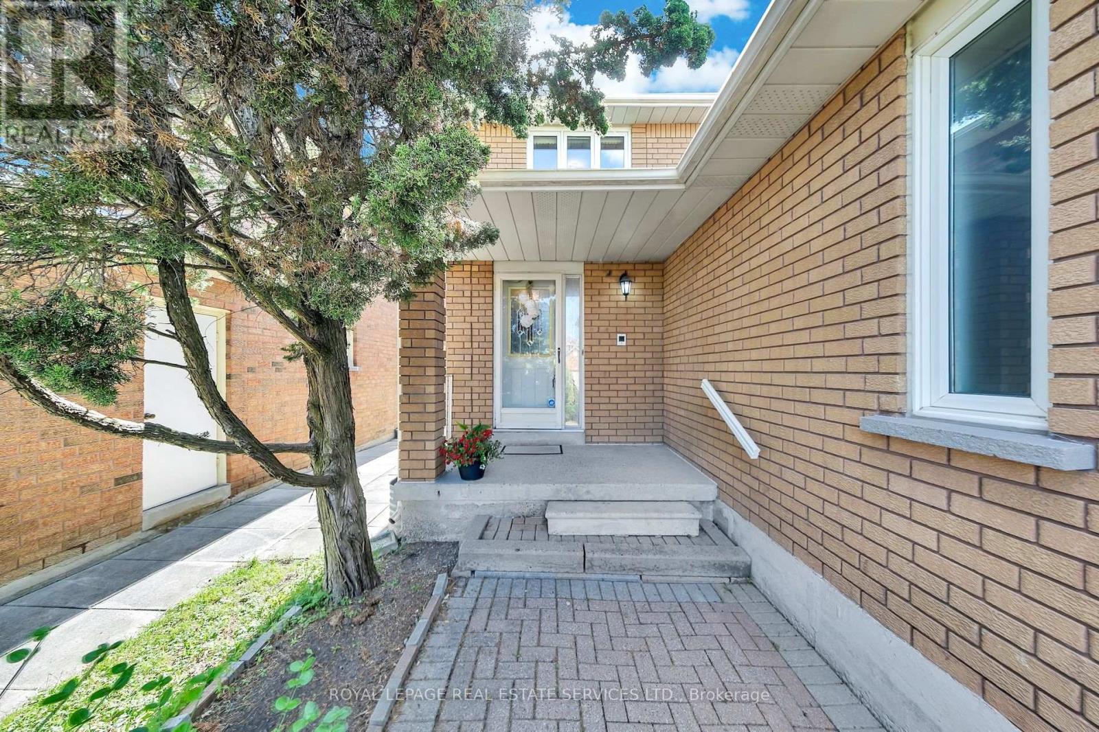 47 VELVET CRESCENT - 6