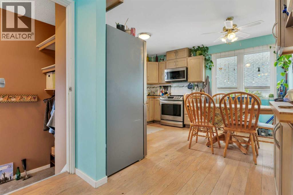 6749 59 Avenue - 10