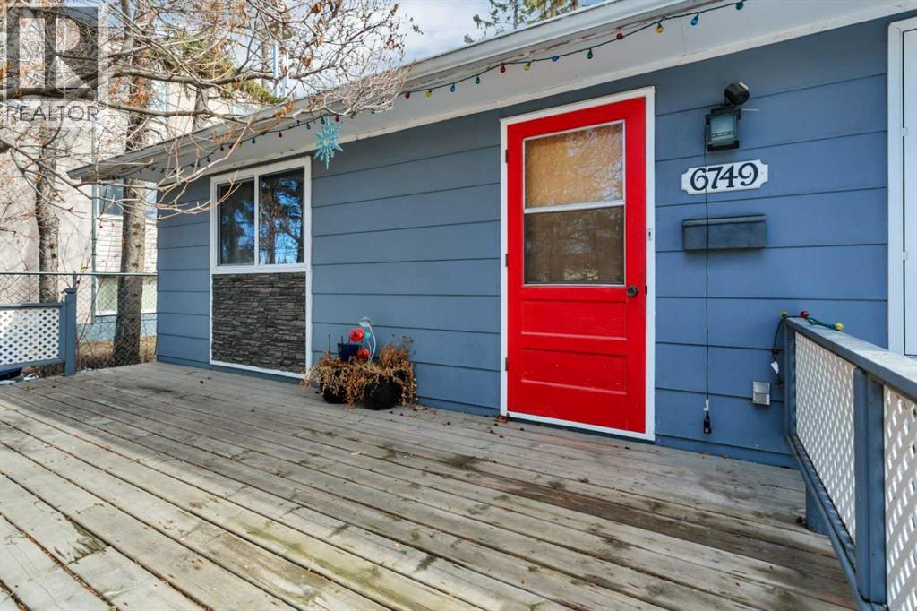 6749 59 Avenue - 4