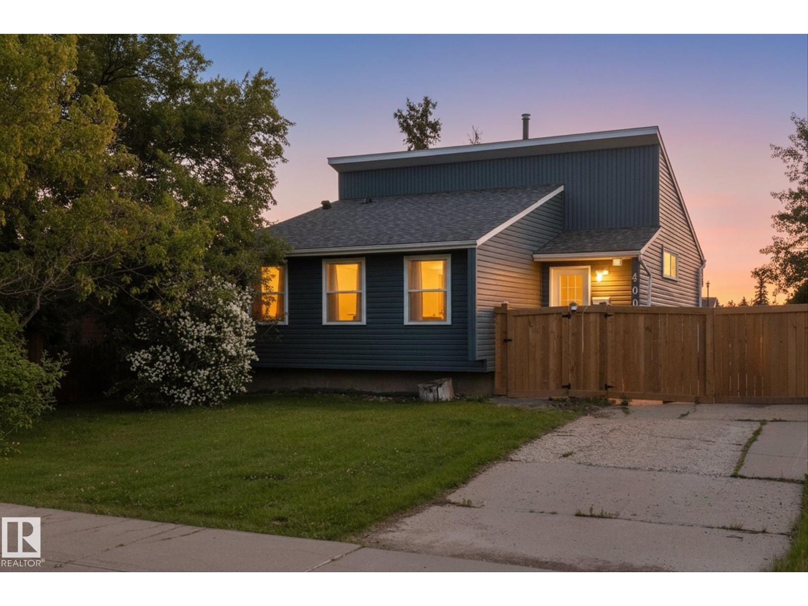 4009 37 AV NW - 1