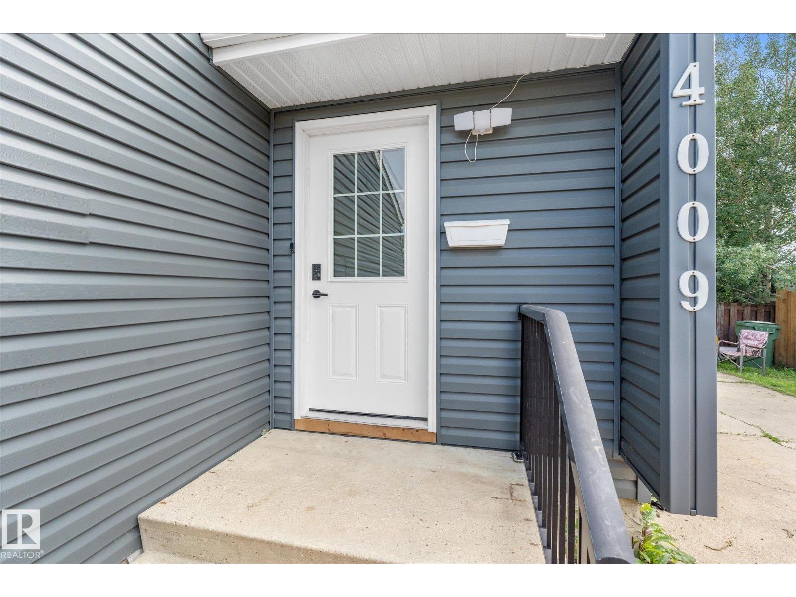 4009 37 AV NW - 3