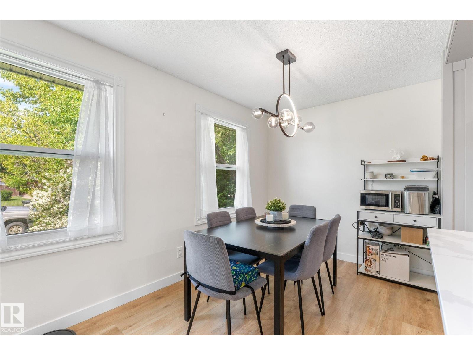4009 37 AV NW - 13