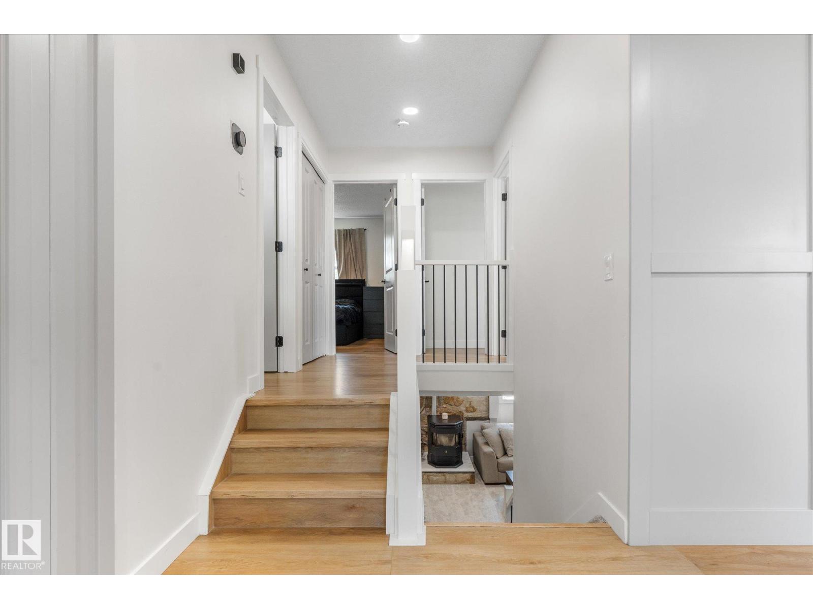 4009 37 AV NW - 26