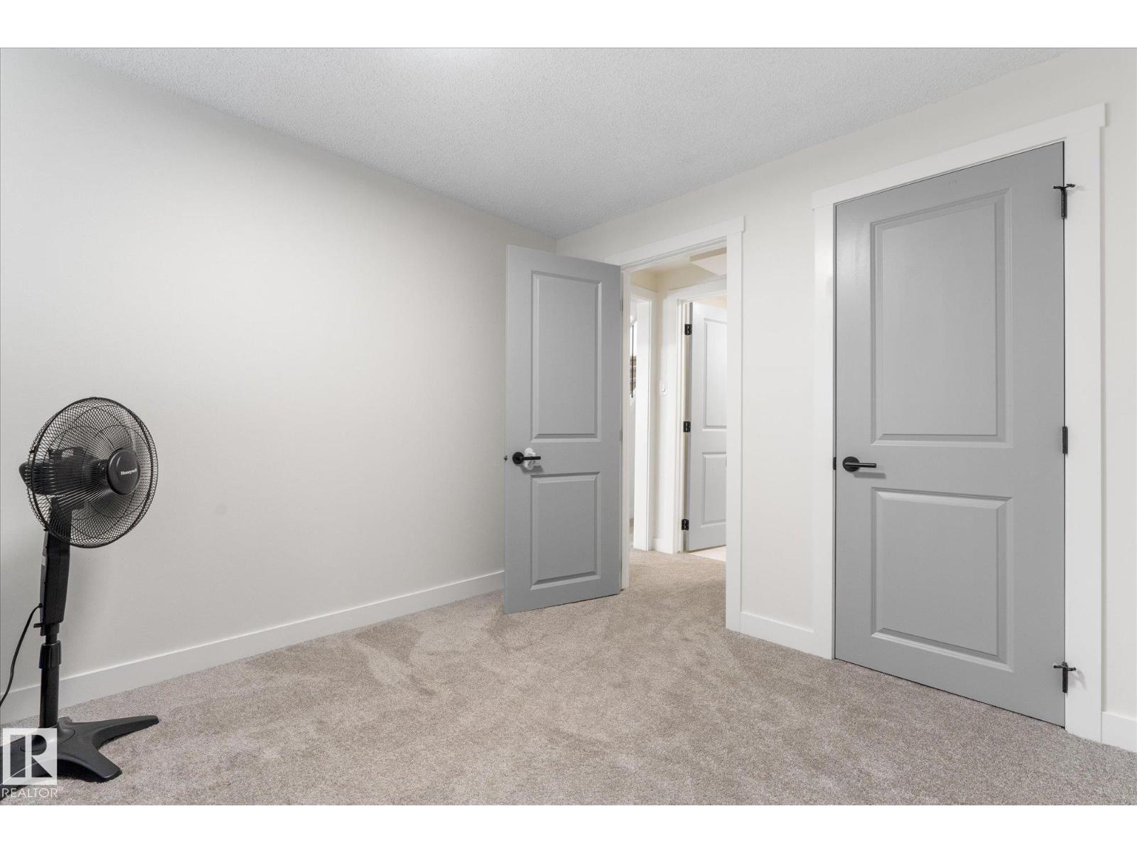 4009 37 AV NW - 33