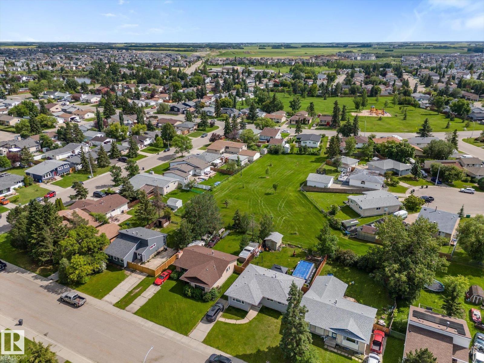 4009 37 AV NW - 42