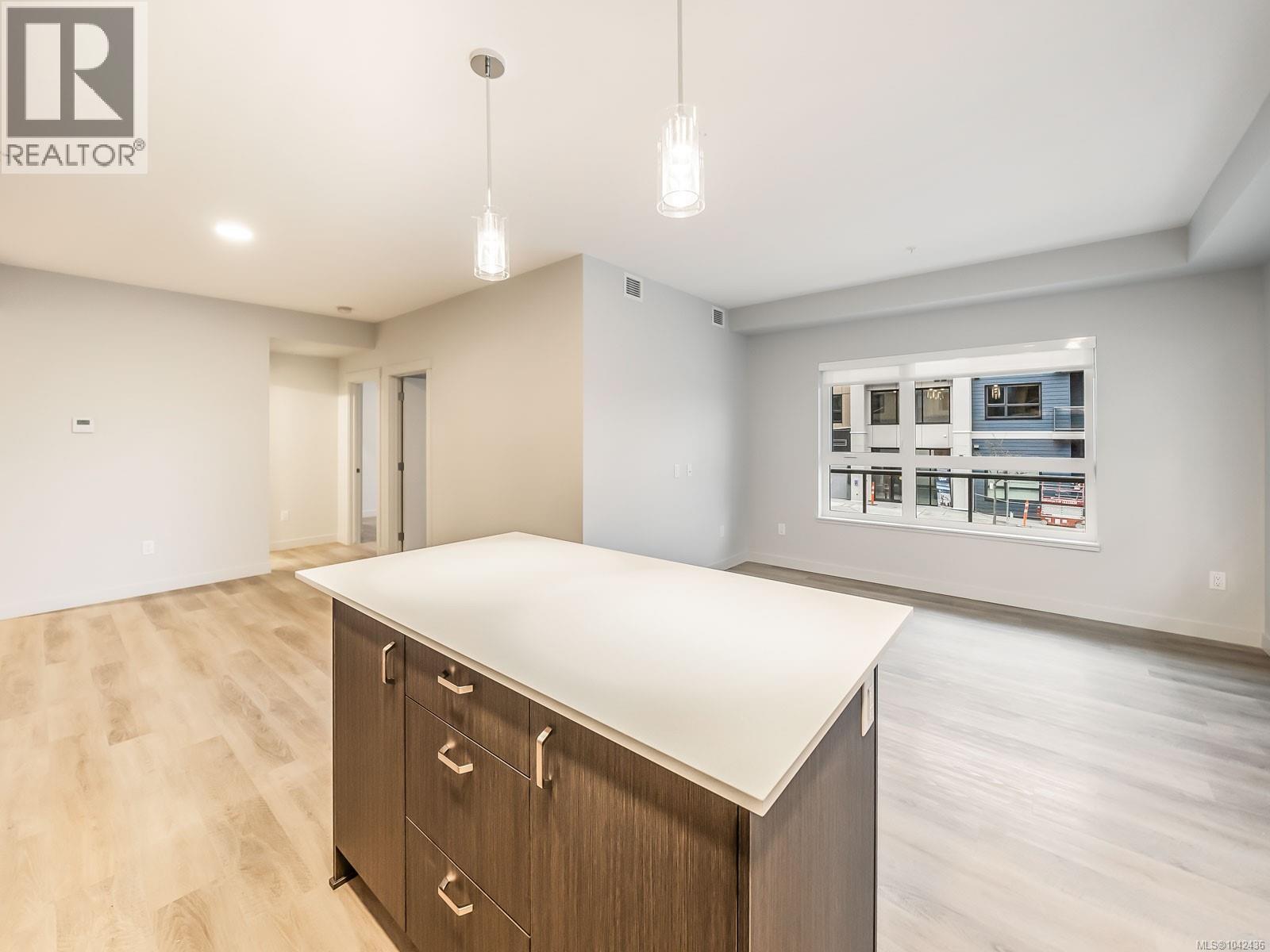 #115 140 Jensen Ave W - 24