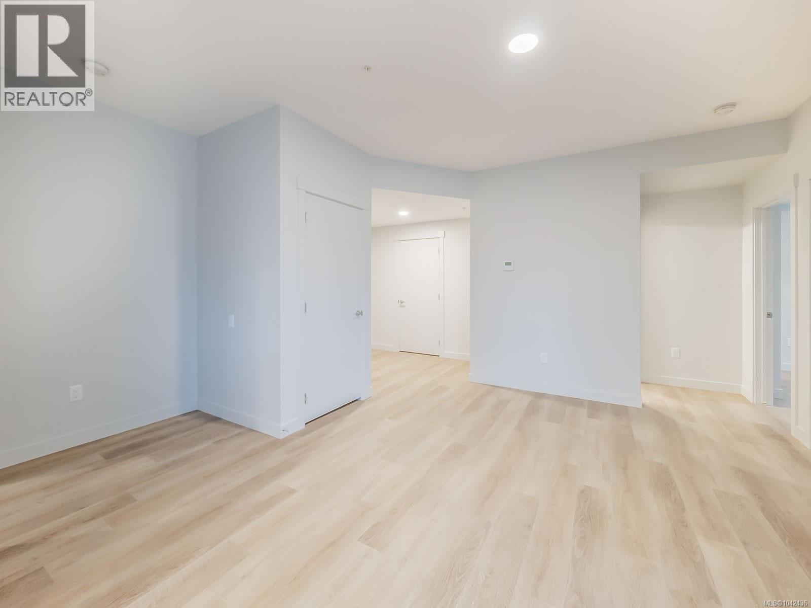 #115 140 Jensen Ave W - 26