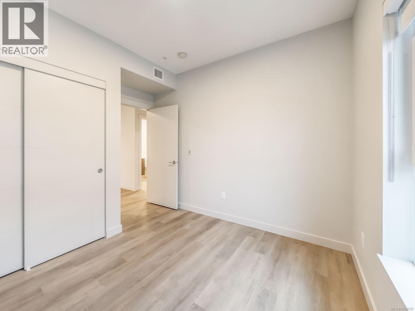 #115 140 Jensen Ave W - 27