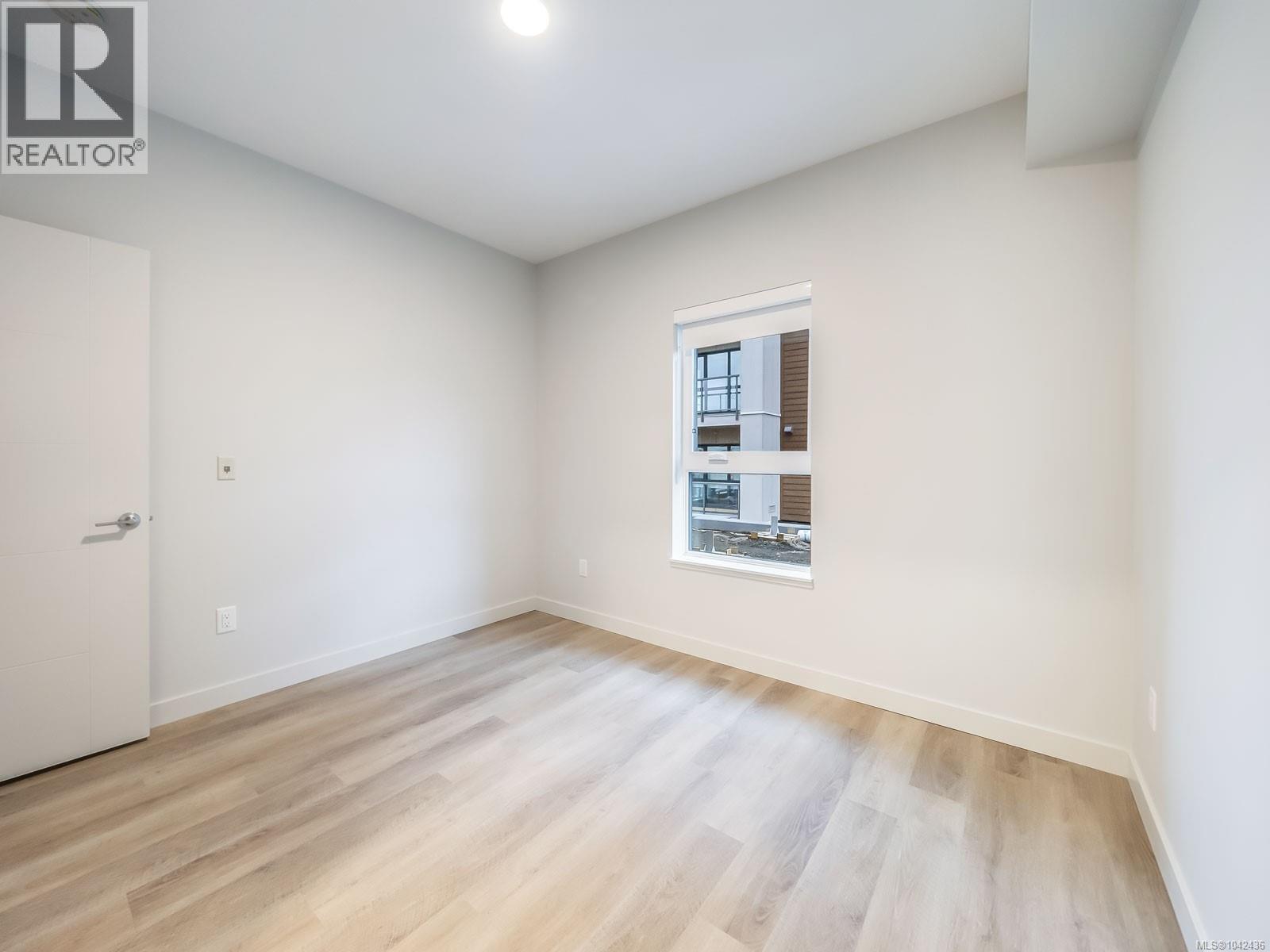 #115 140 Jensen Ave W - 39