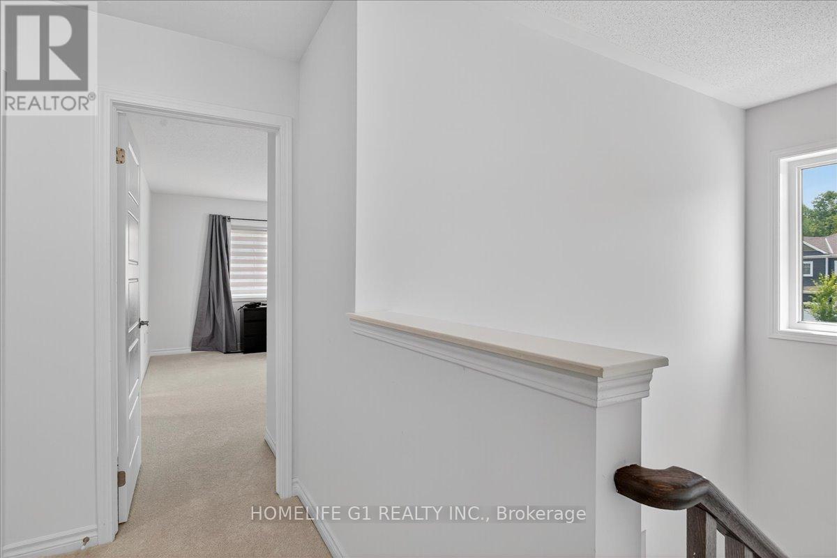5 DYER CRESCENT - 25