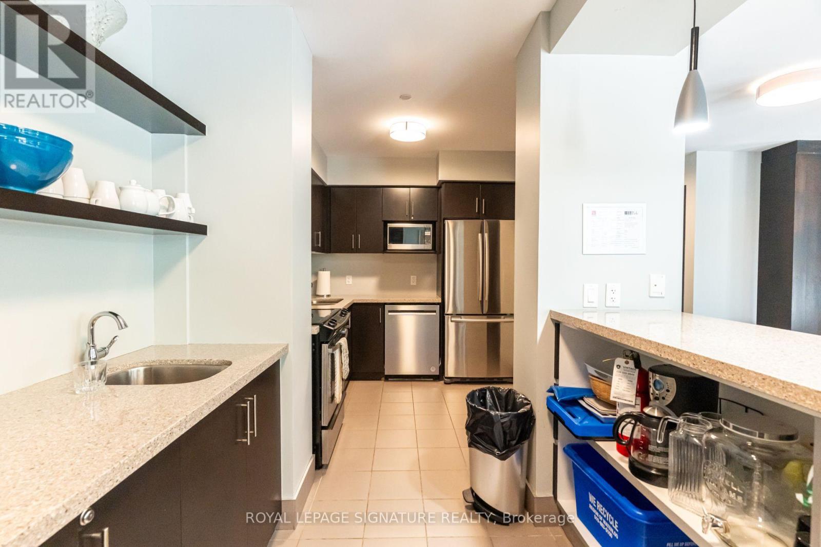 #506 144 PARK STREET - Image 32