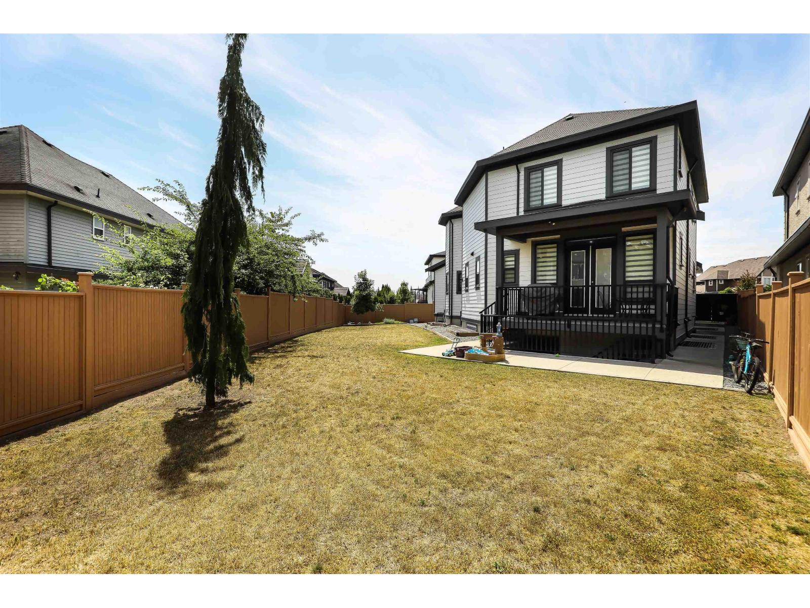 7 Bed, 5 Bath House for Sale in Surrey – 16181 89A AVENUE, Surrey – MLS# R3142373 - Image 37