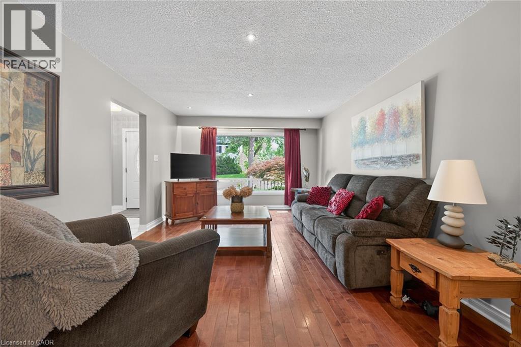 25 INVERNESS Avenue - 7