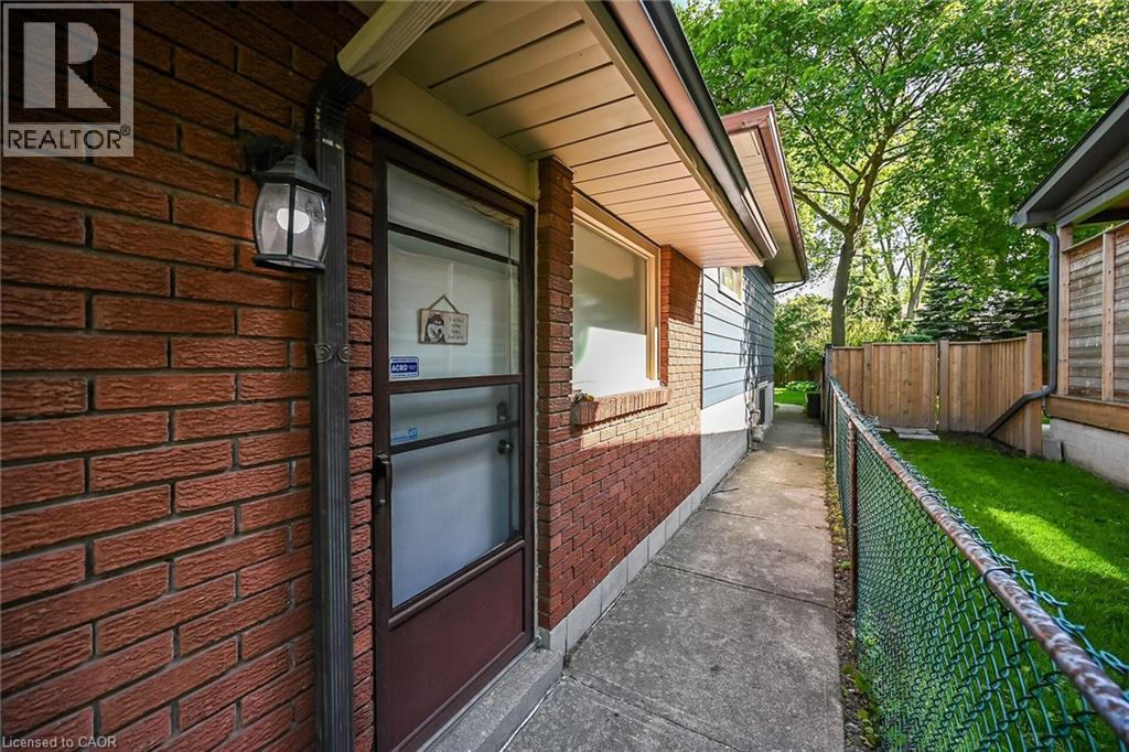 25 INVERNESS Avenue - Image 38