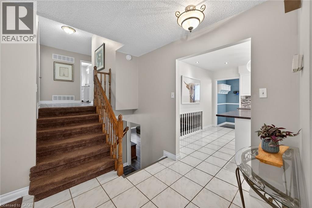 25 INVERNESS Avenue - 17