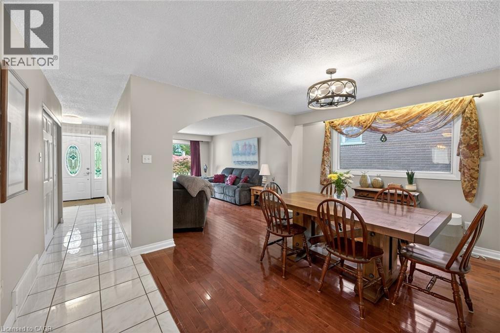 25 INVERNESS Avenue - Image 10
