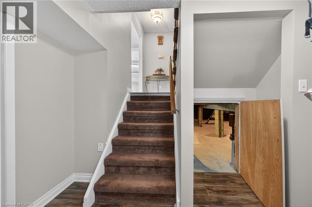 25 INVERNESS Avenue - 36