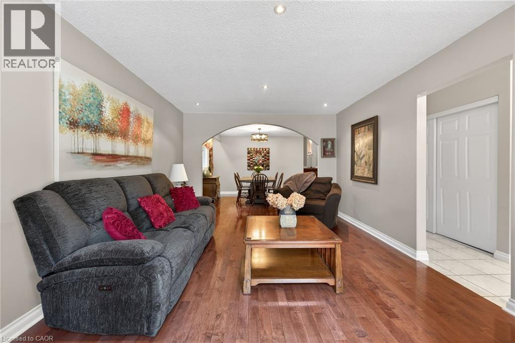25 INVERNESS Avenue - 6