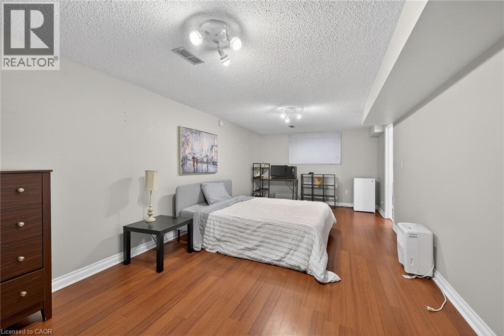 25 INVERNESS Avenue - 35
