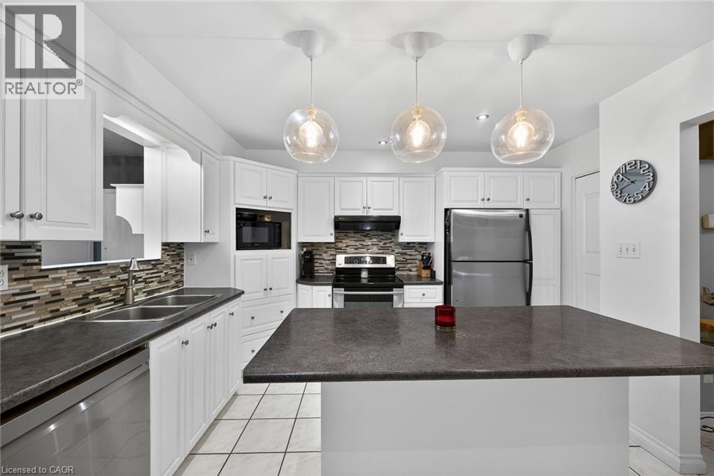25 INVERNESS Avenue - 12