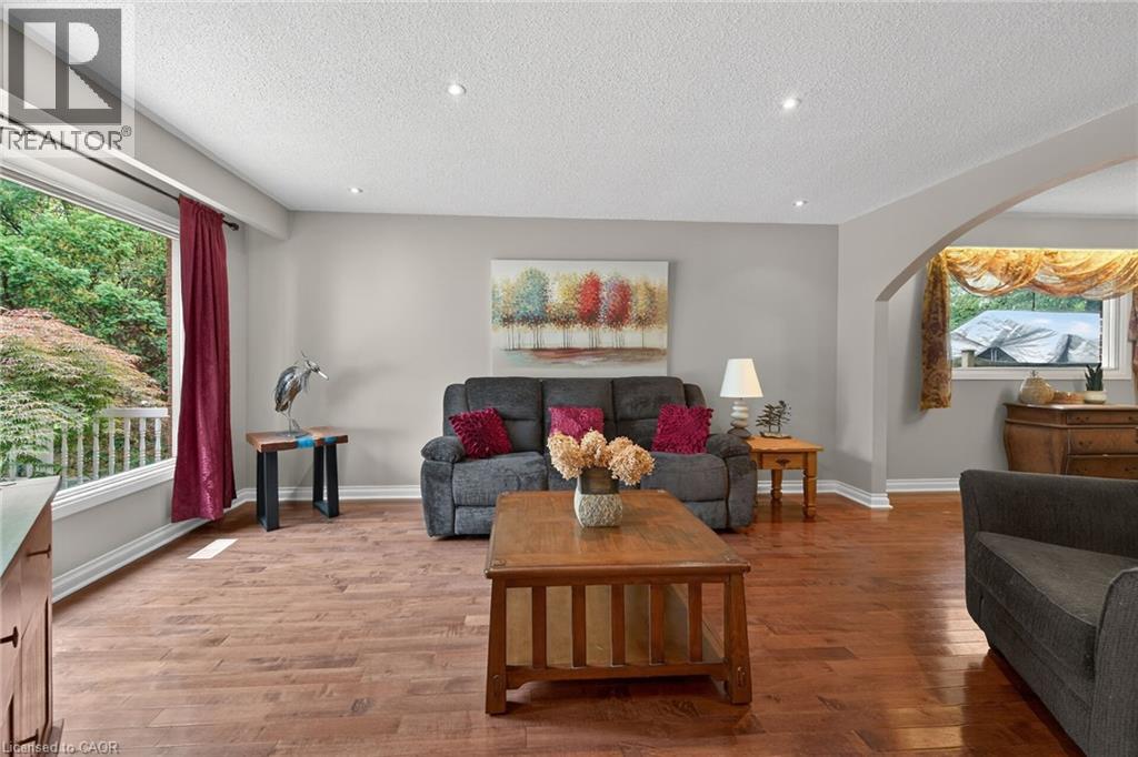 25 INVERNESS Avenue - 5