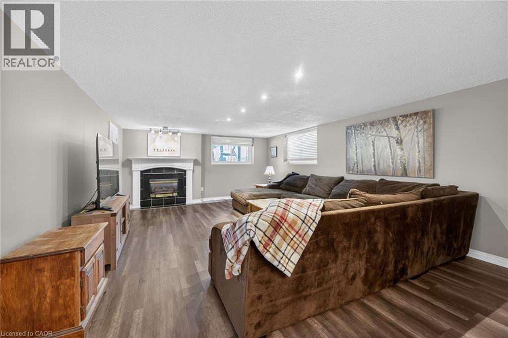 25 INVERNESS Avenue - Image 29