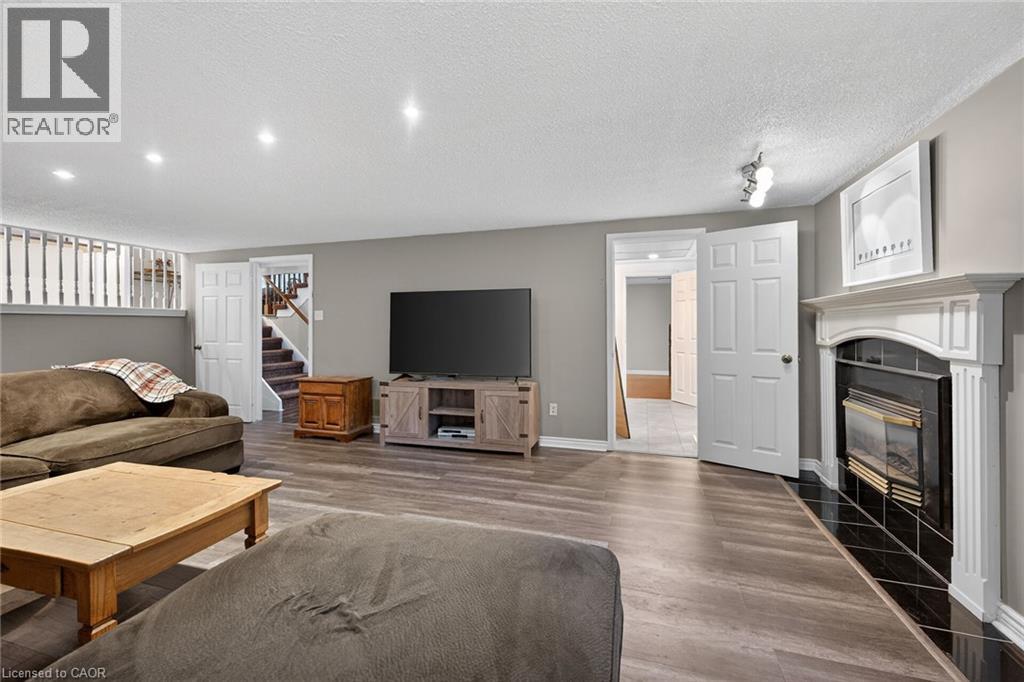 25 INVERNESS Avenue - 31