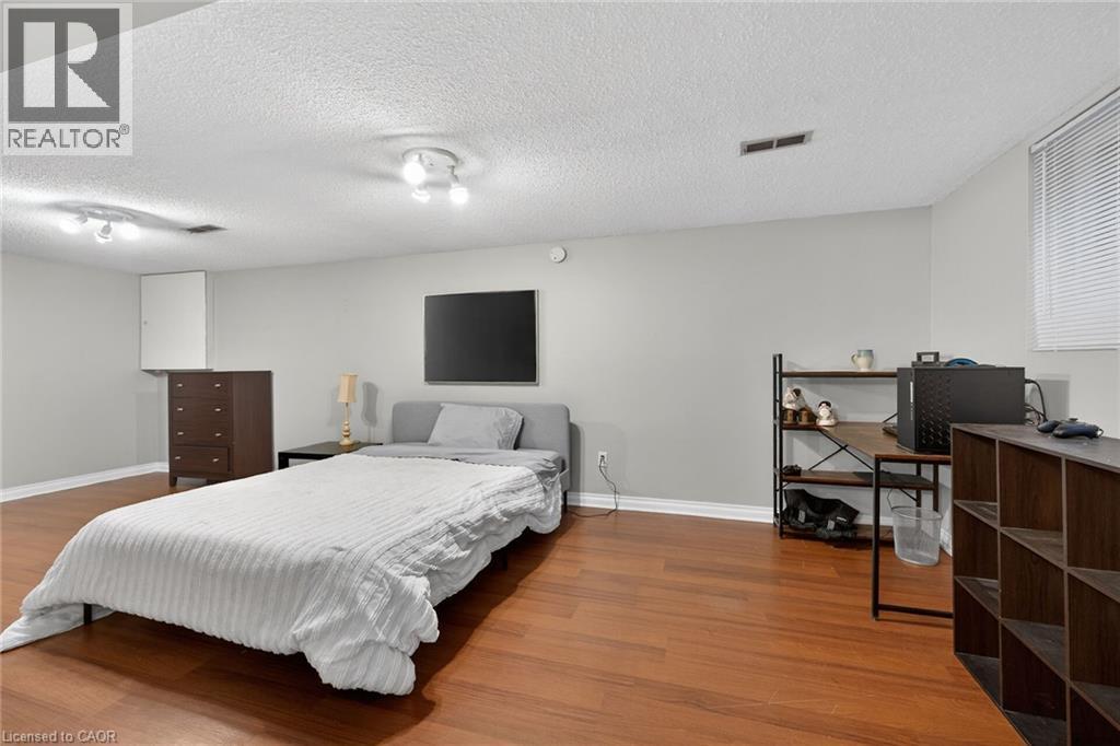 25 INVERNESS Avenue - Image 34