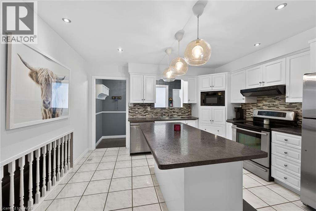 25 INVERNESS Avenue - 11