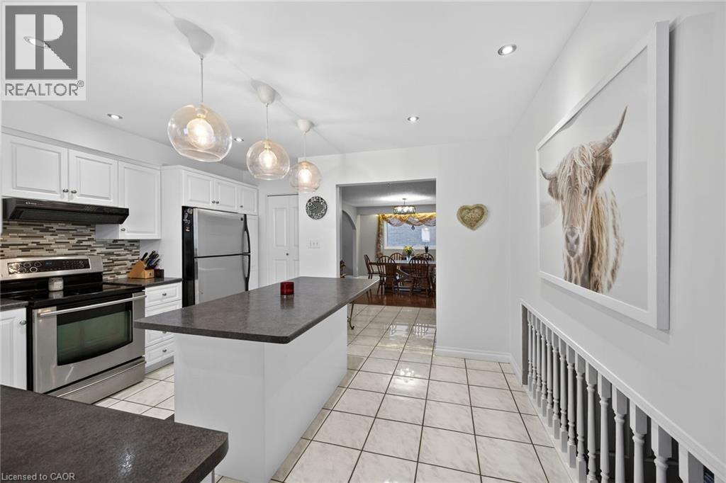 25 INVERNESS Avenue - 13