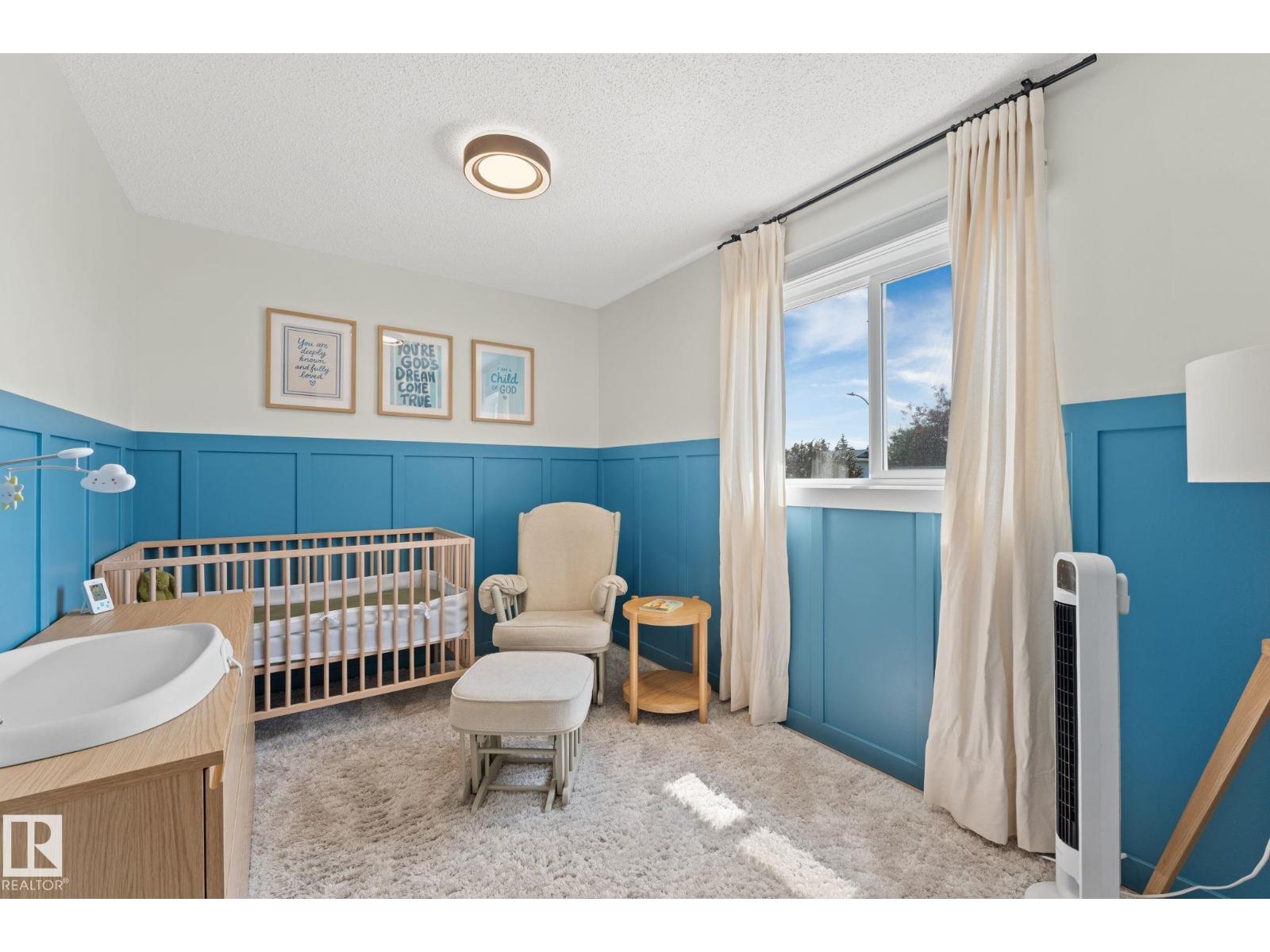 354 VILLAGE DR — photo 29