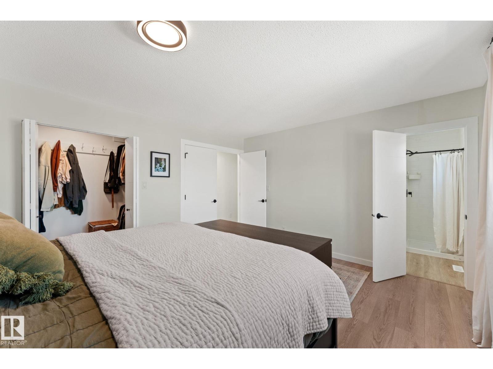 354 VILLAGE DR — photo 33