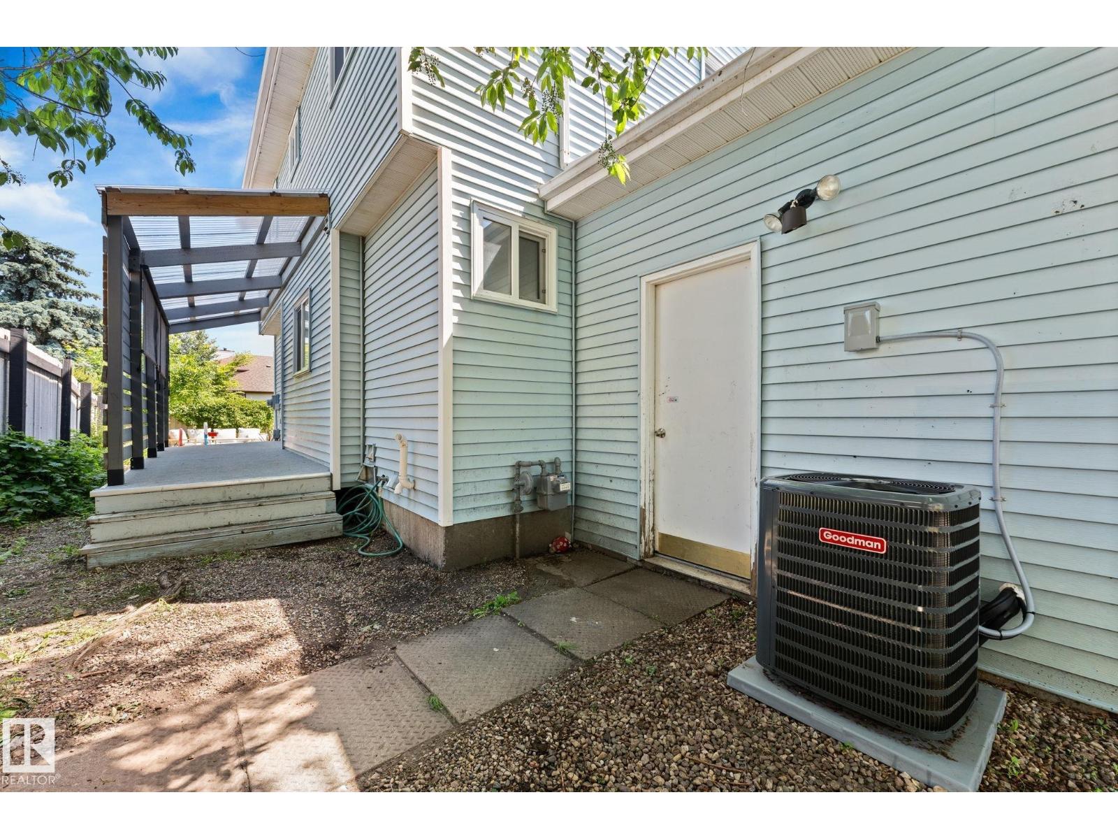 354 VILLAGE DR — photo 49
