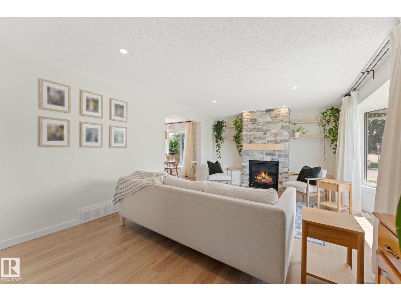 354 VILLAGE DR — photo 9
