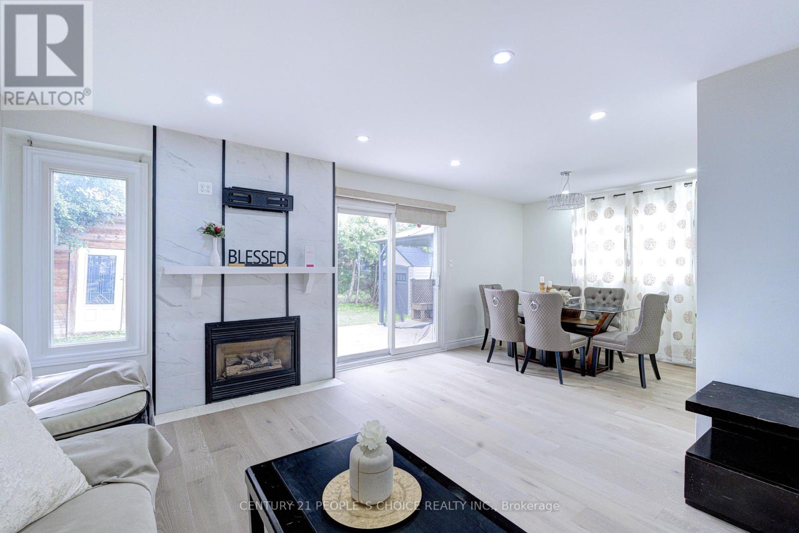 27 REYNIER DRIVE - 15