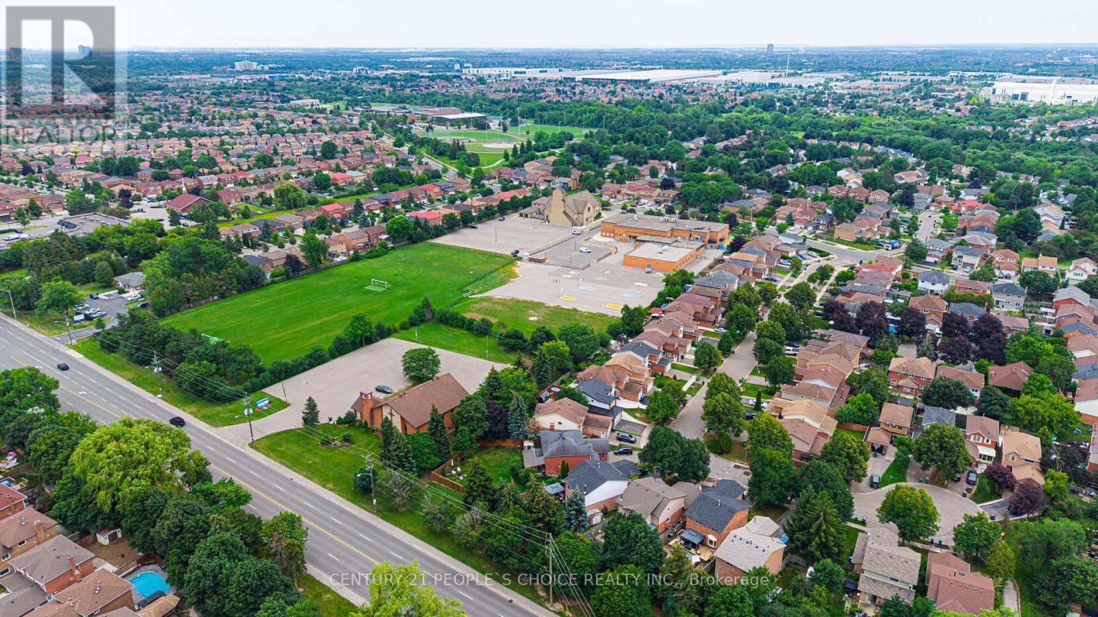 27 REYNIER DRIVE - 4