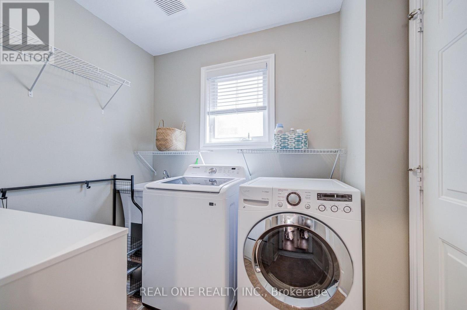 2463 PARKGLEN AVENUE - 23