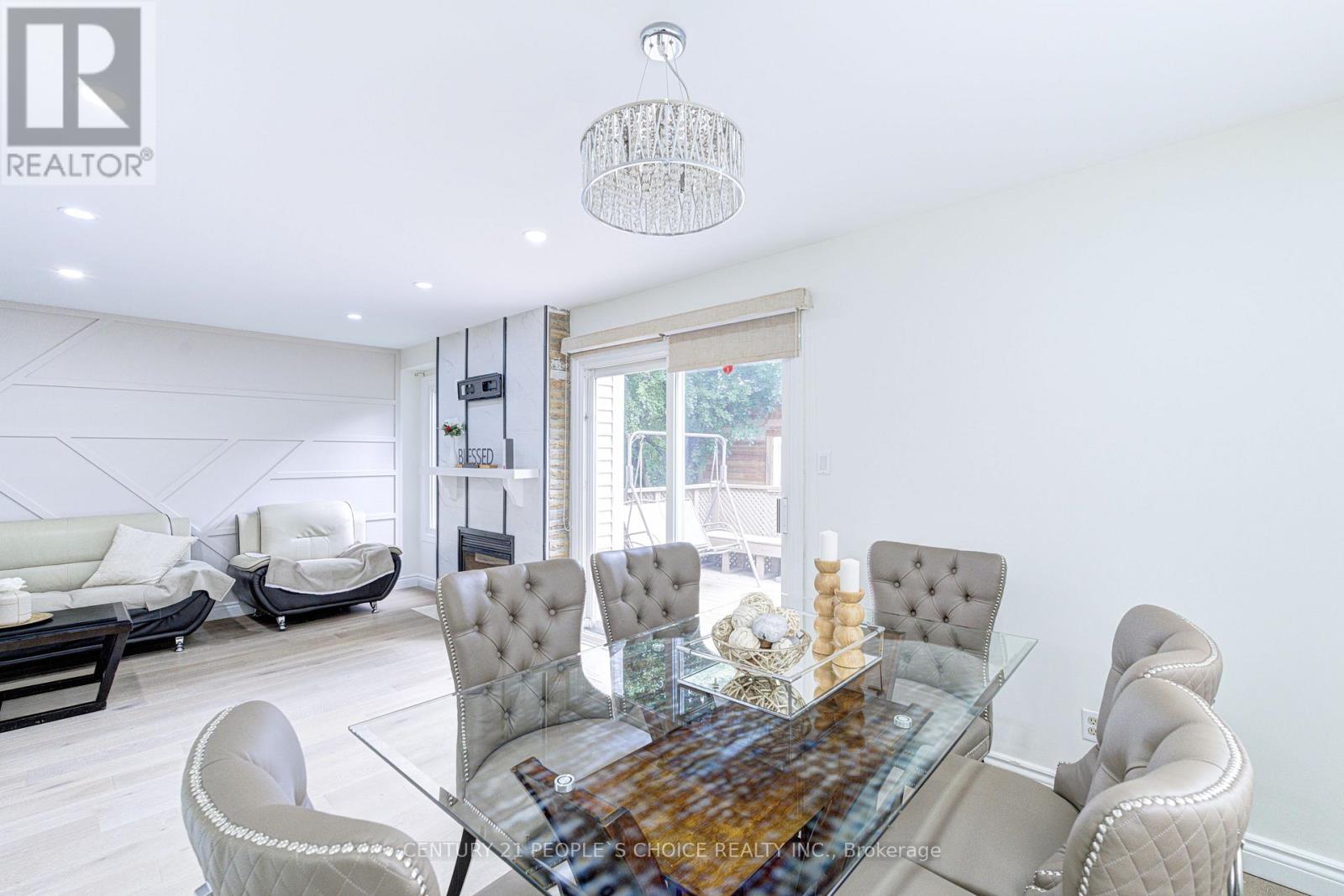 27 REYNIER DRIVE - 14